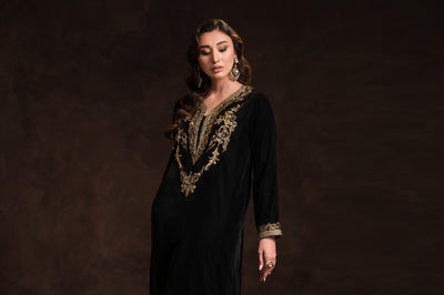 Elevate Your Winter Festive Wardrobe with AMMARA KHAN’s Kaftans: A Luxurious Choice for Wedding Celebrations