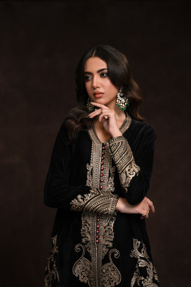 Black Beauty in Velvet (D-03)