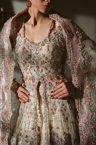 The Ivory Muse (D-02)