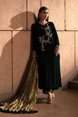 Luxury Velvet Kaftan Dress Designs in Pakistan Tagged "Emerald green" Ammara Khan Luxury Velvet Kaftan Dress Designs in Pakistan Tagged "Emerald green" Ammara Khan